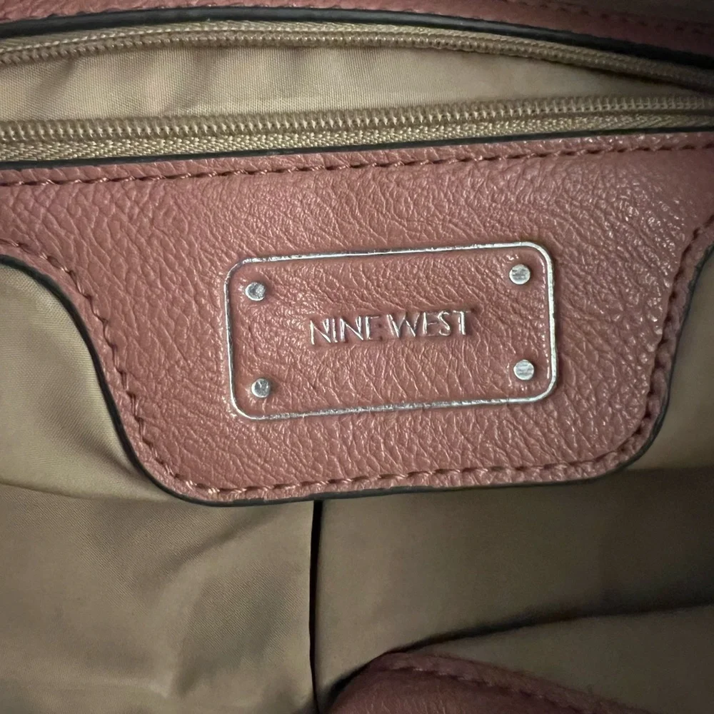 NINE WEST Classic Tote/Shoulder Bag Pink with Silver‎ Chain Detail 18
